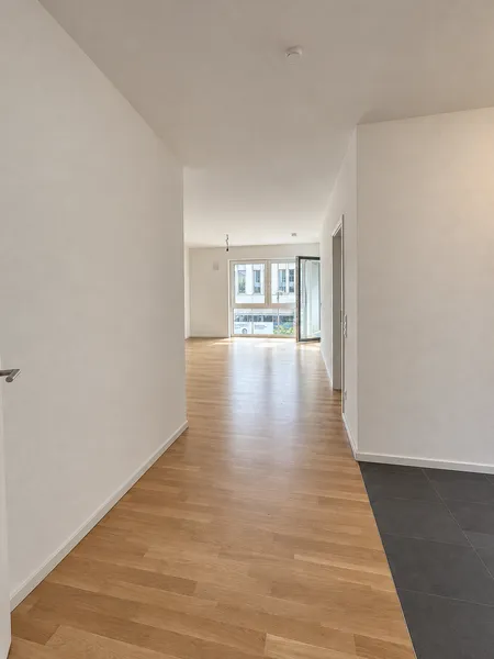 Großzügige 2-Zimmerwohnung * Loggia * Einbauküche * Zentrale Lage in der Europacity — photo 1